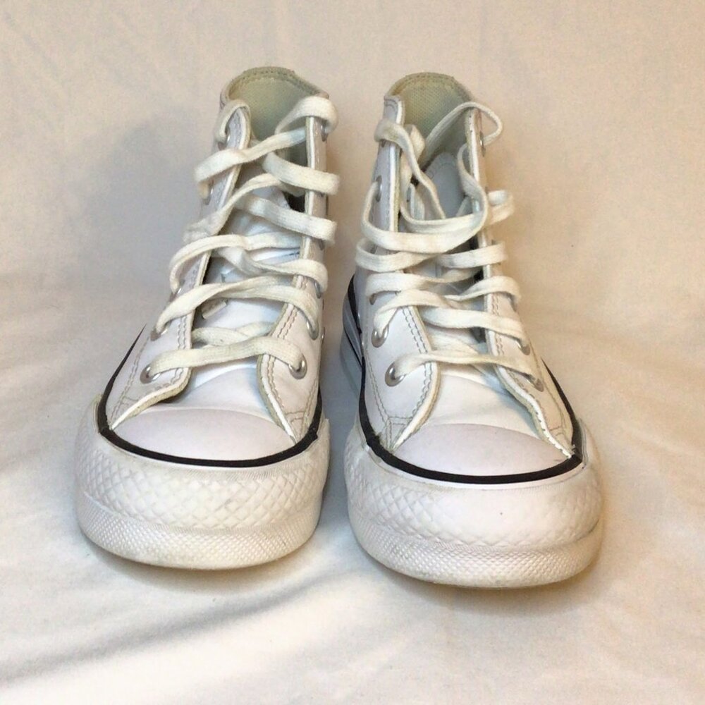 🤍 Converse Chuck Taylor All Star White Leather High-Top Sneakers | Youth 13.5 - Picture 2 of 10